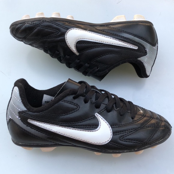 Nike soccer cleats size 12 - Picture 6 of 10